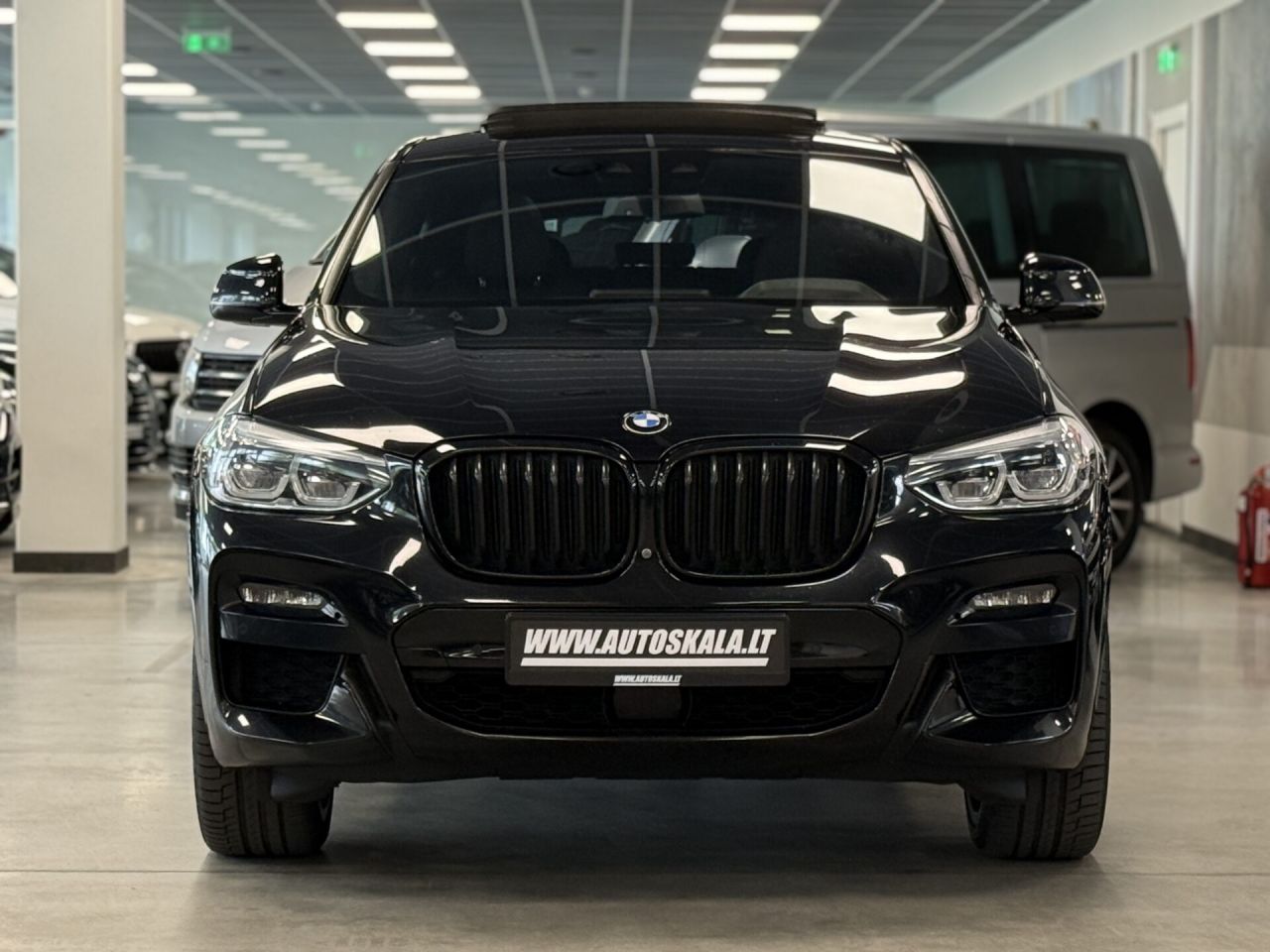 BMW X4 | 44