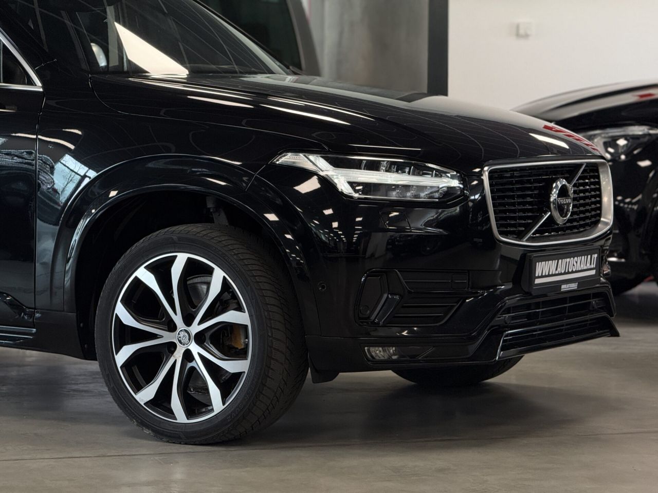 Volvo XC90 | 30