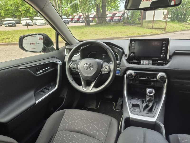 Toyota RAV4 | 6