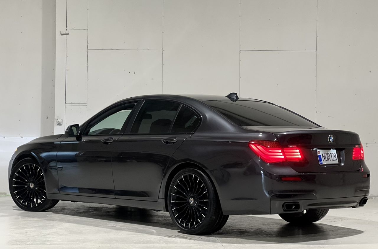 BMW 750 | 5