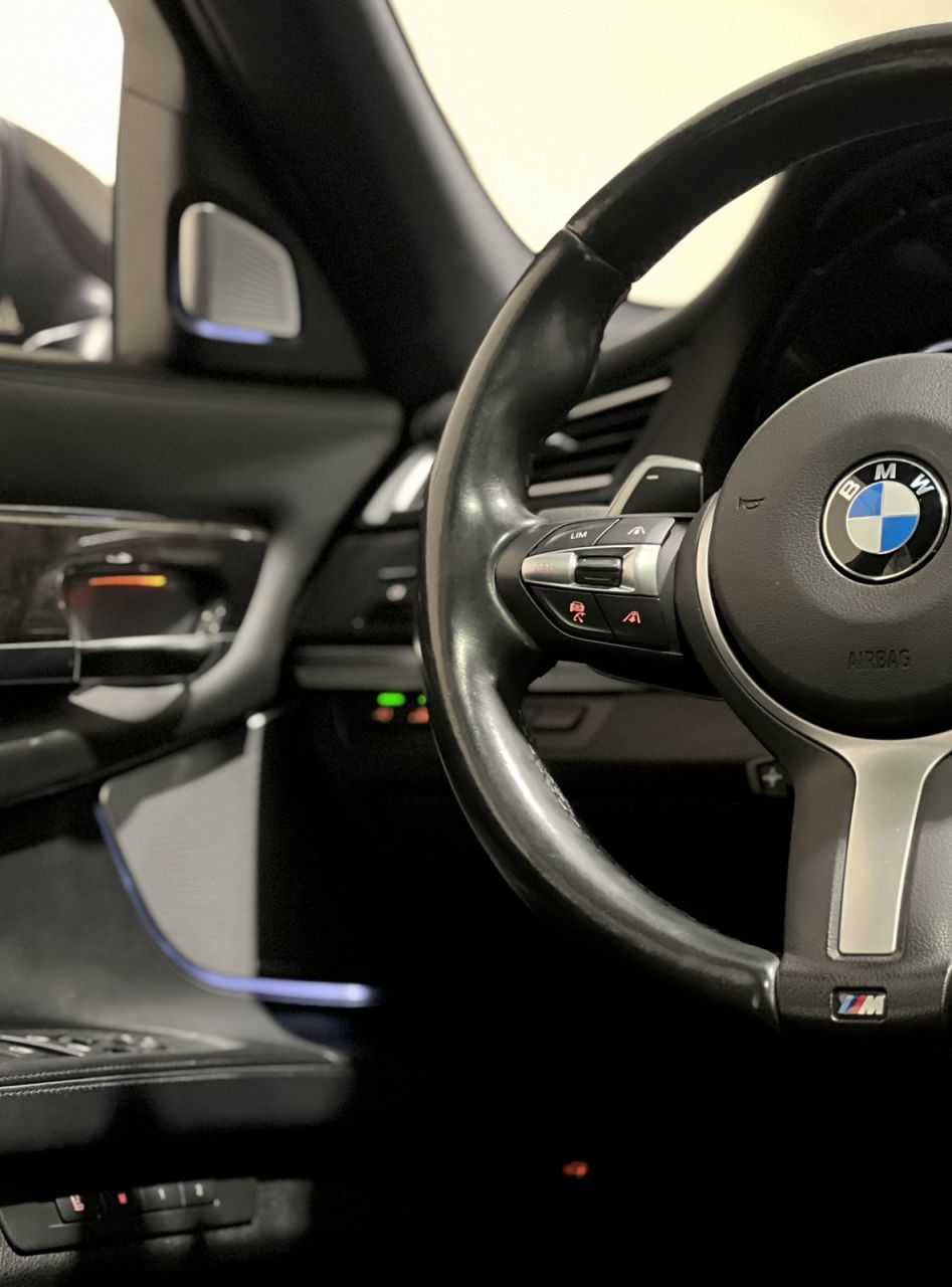 BMW 750 | 9
