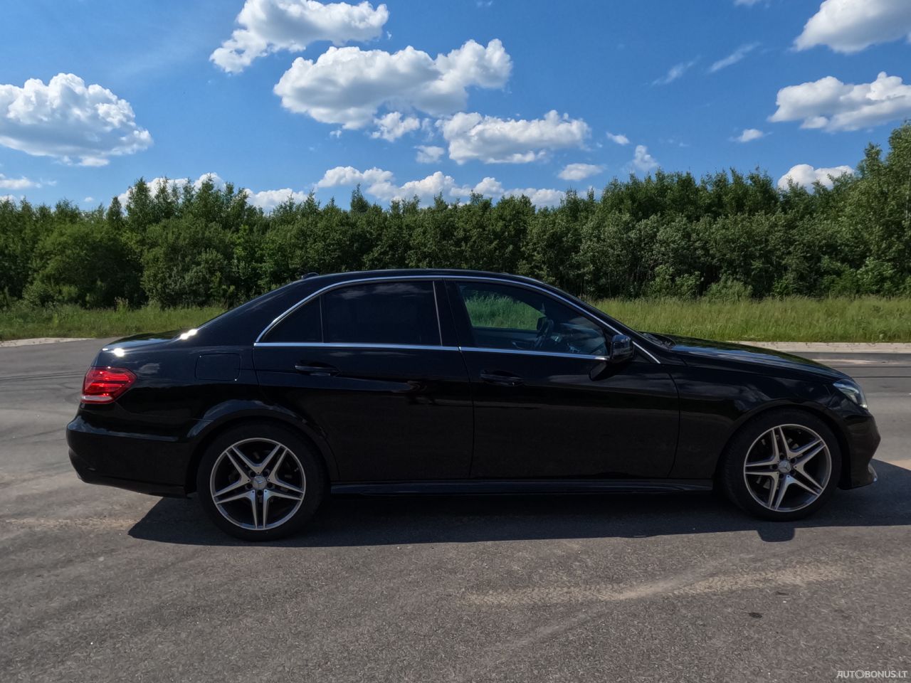 Mercedes-Benz E220 | 8