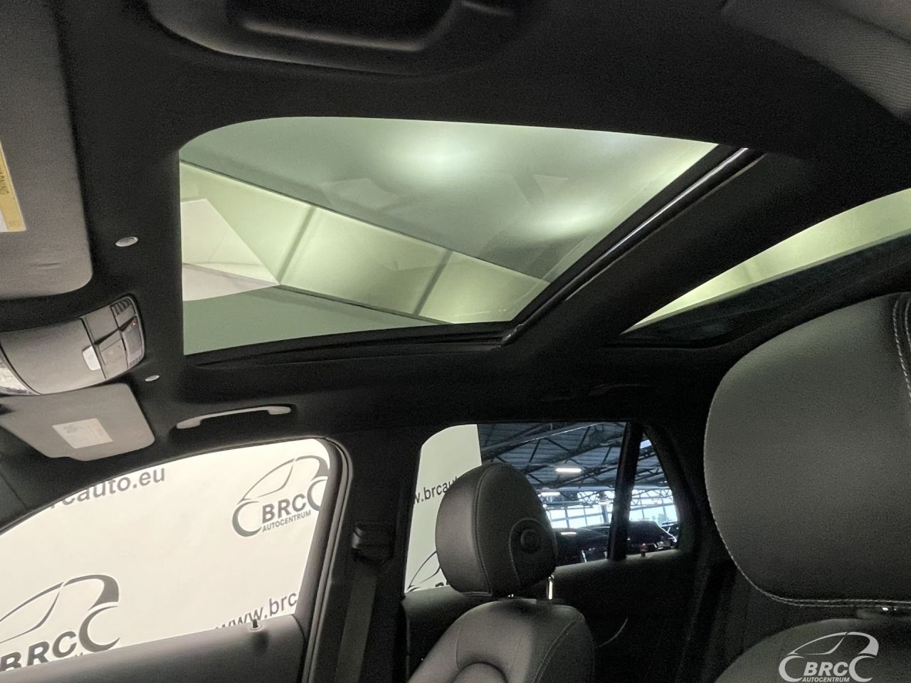 Mercedes-Benz GLC300 | 23