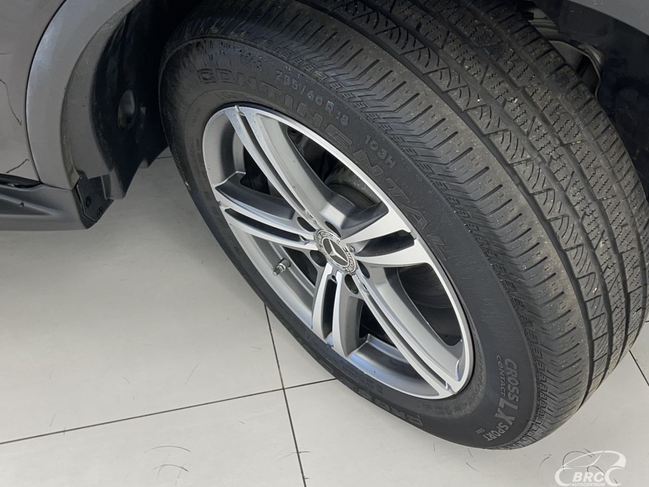 Mercedes-Benz GLC300 | 36