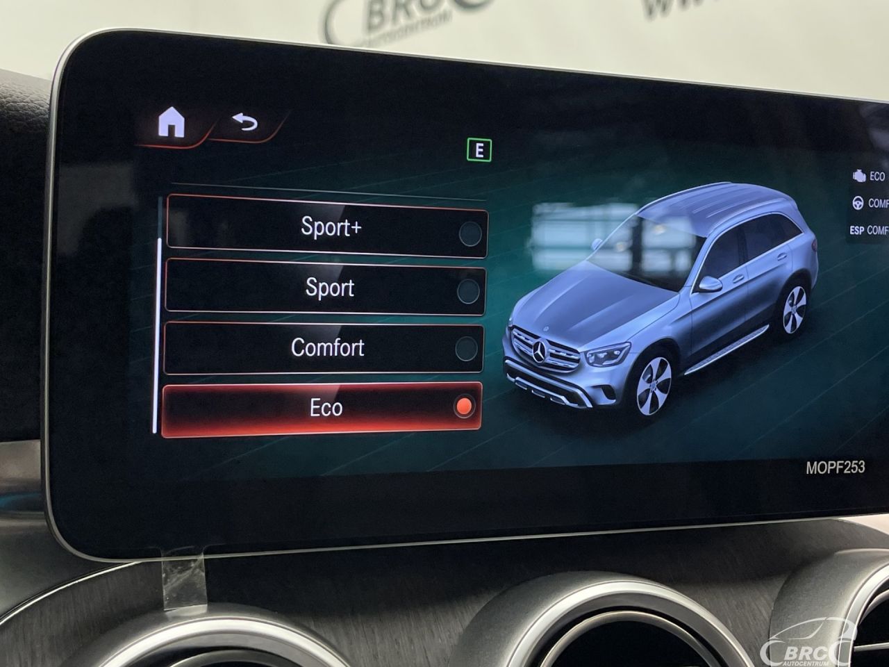Mercedes-Benz GLC300 | 33