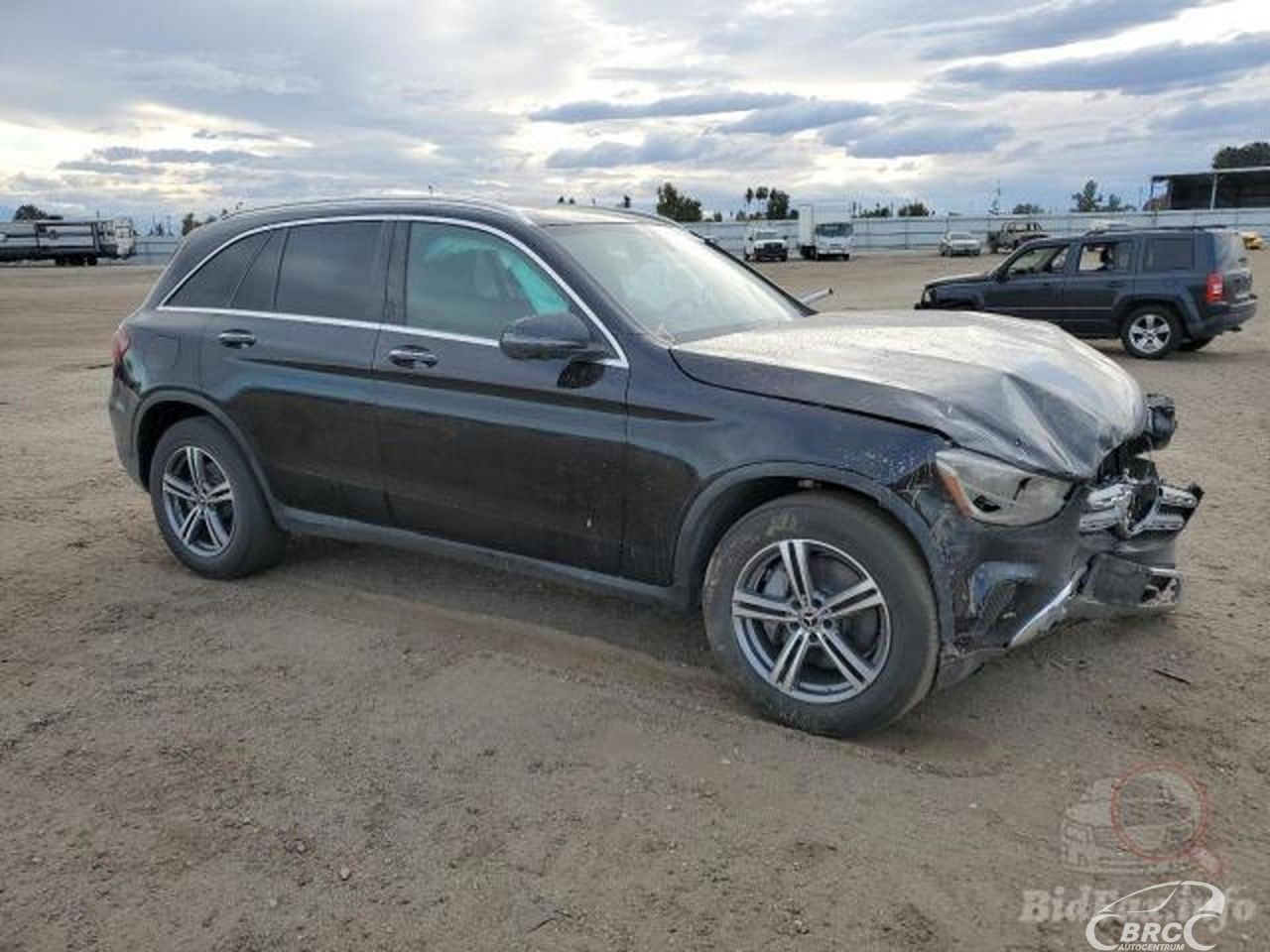 Mercedes-Benz GLC300 | 50