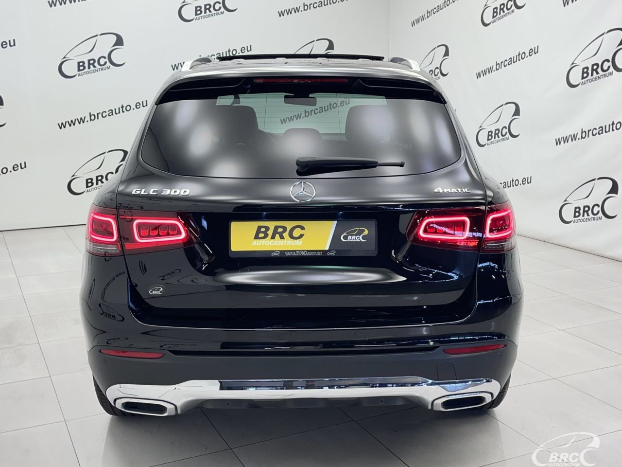 Mercedes-Benz GLC300 | 43