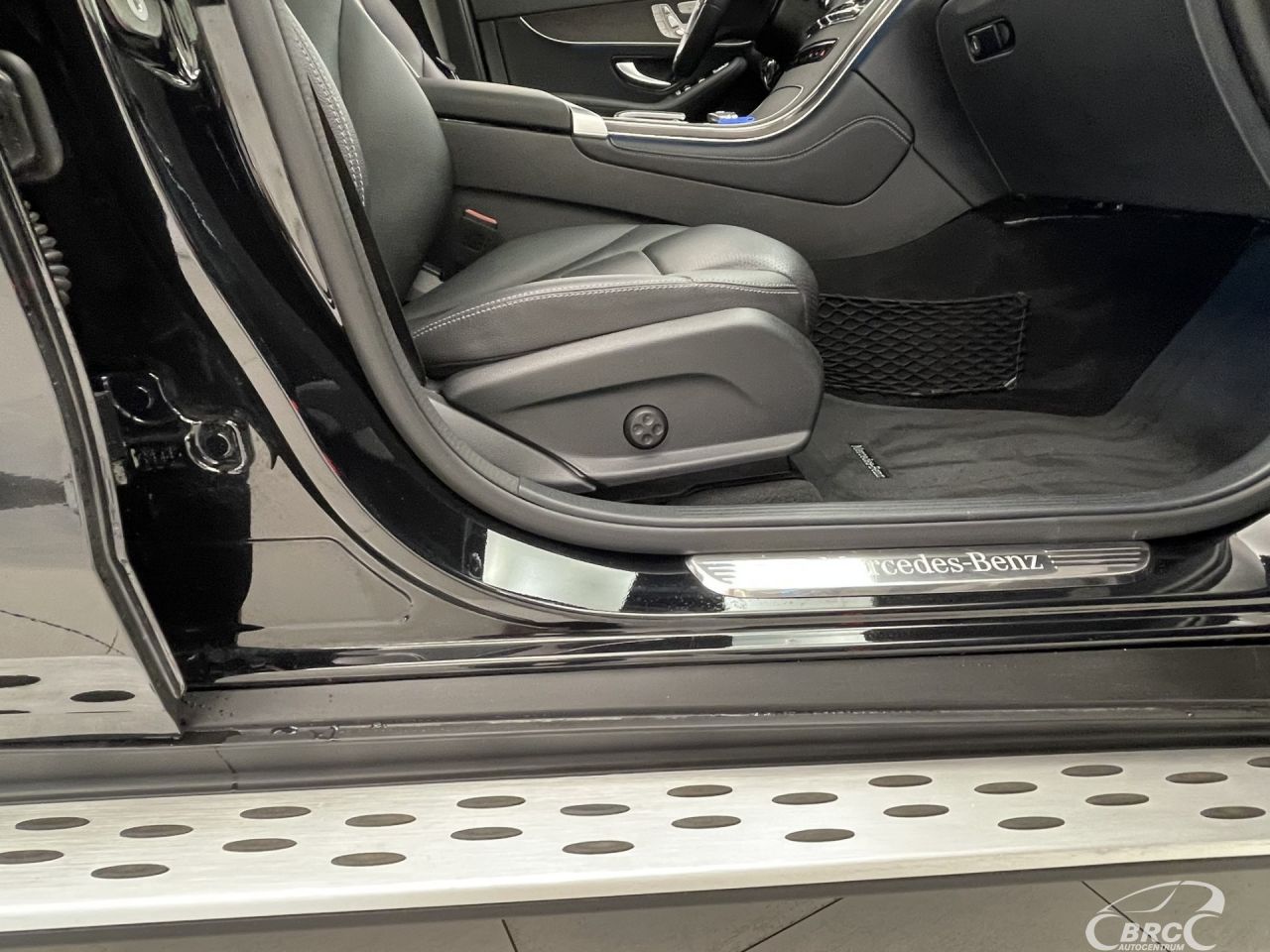 Mercedes-Benz GLC300 | 5