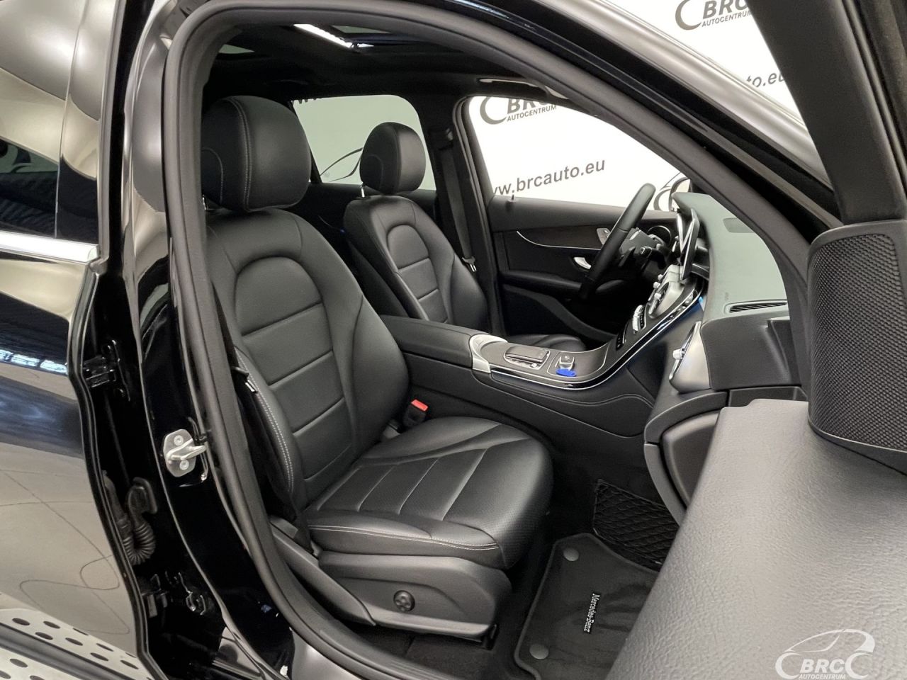 Mercedes-Benz GLC300 | 6