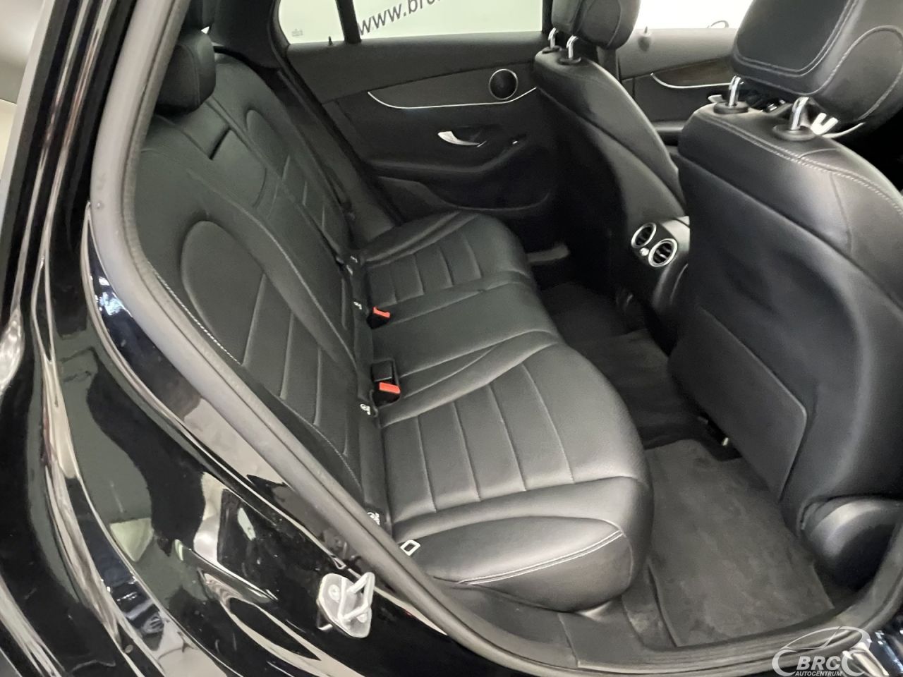 Mercedes-Benz GLC300 | 10