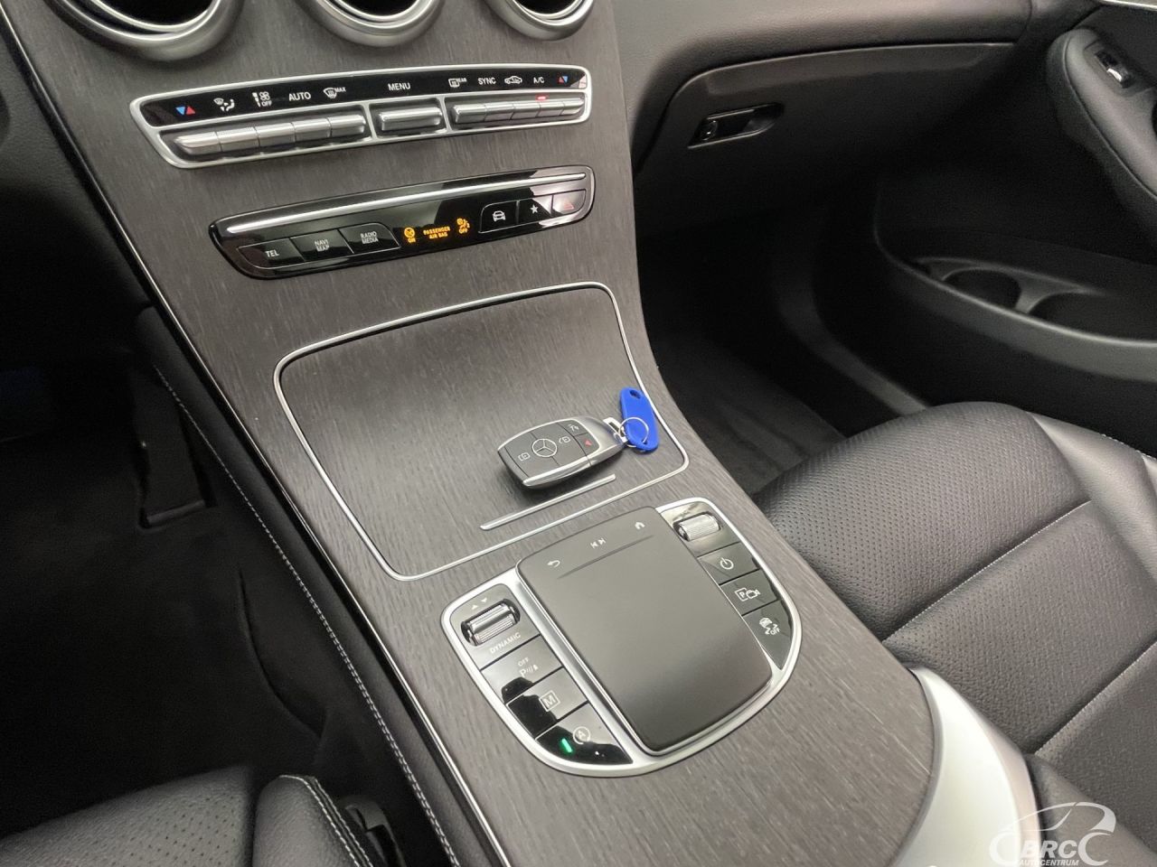 Mercedes-Benz GLC300 | 24