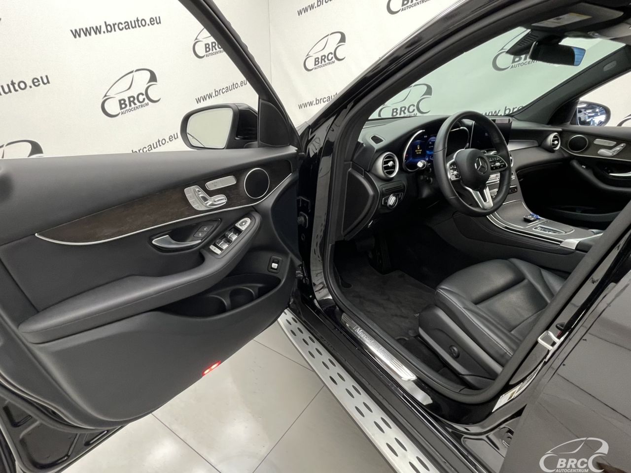 Mercedes-Benz GLC300 | 17