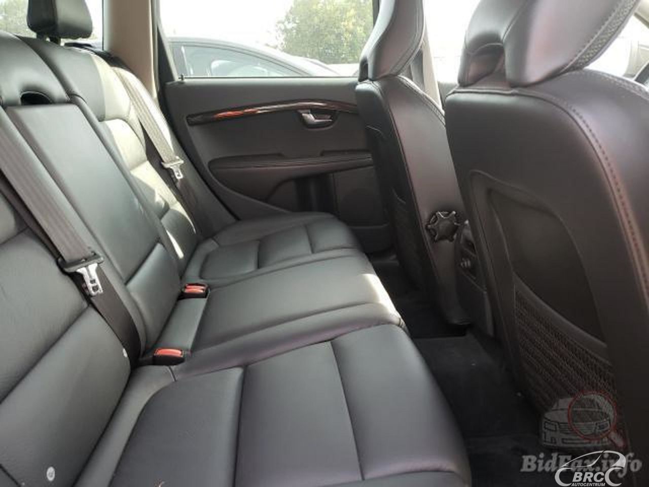 Volvo XC70 | 47