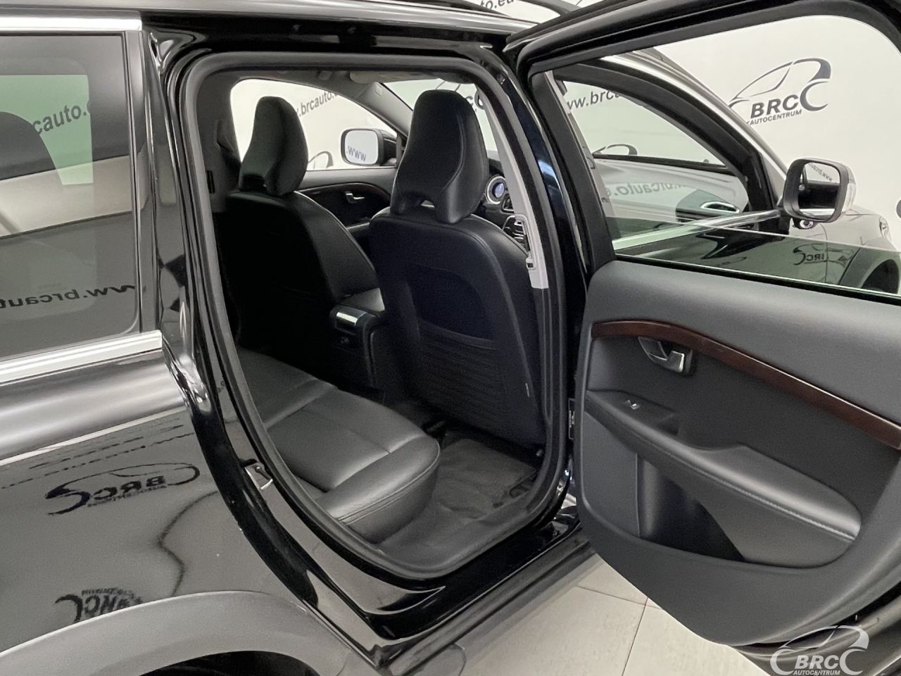 Volvo XC70 | 10