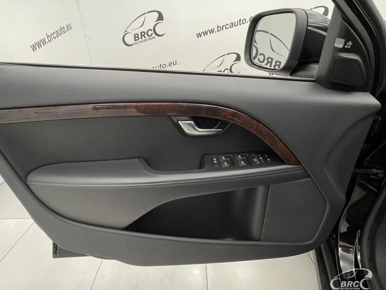 Volvo XC70 | 16