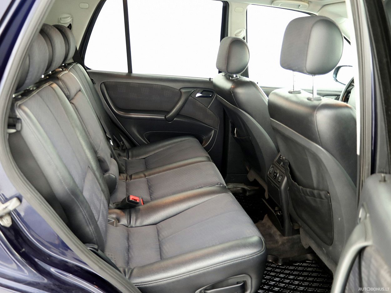 Mercedes-Benz ML270 | 6