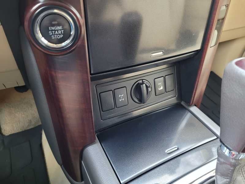 Toyota Land Cruiser | 27