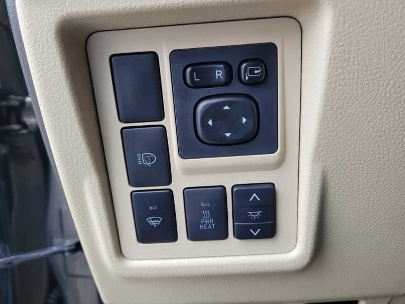 Toyota Land Cruiser | 18
