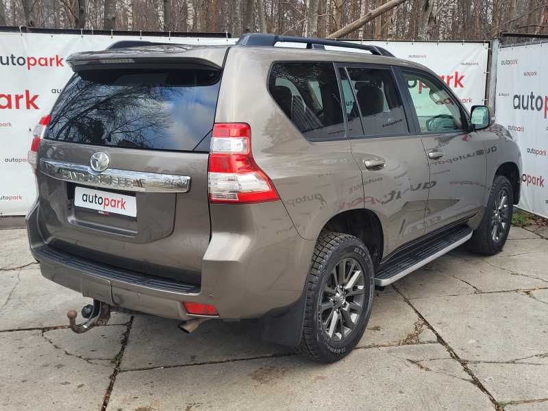 Toyota Land Cruiser | 3