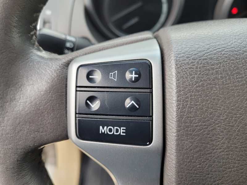 Toyota Land Cruiser | 10