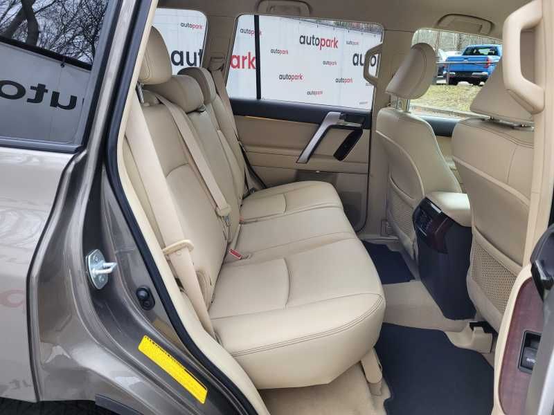 Toyota Land Cruiser | 5