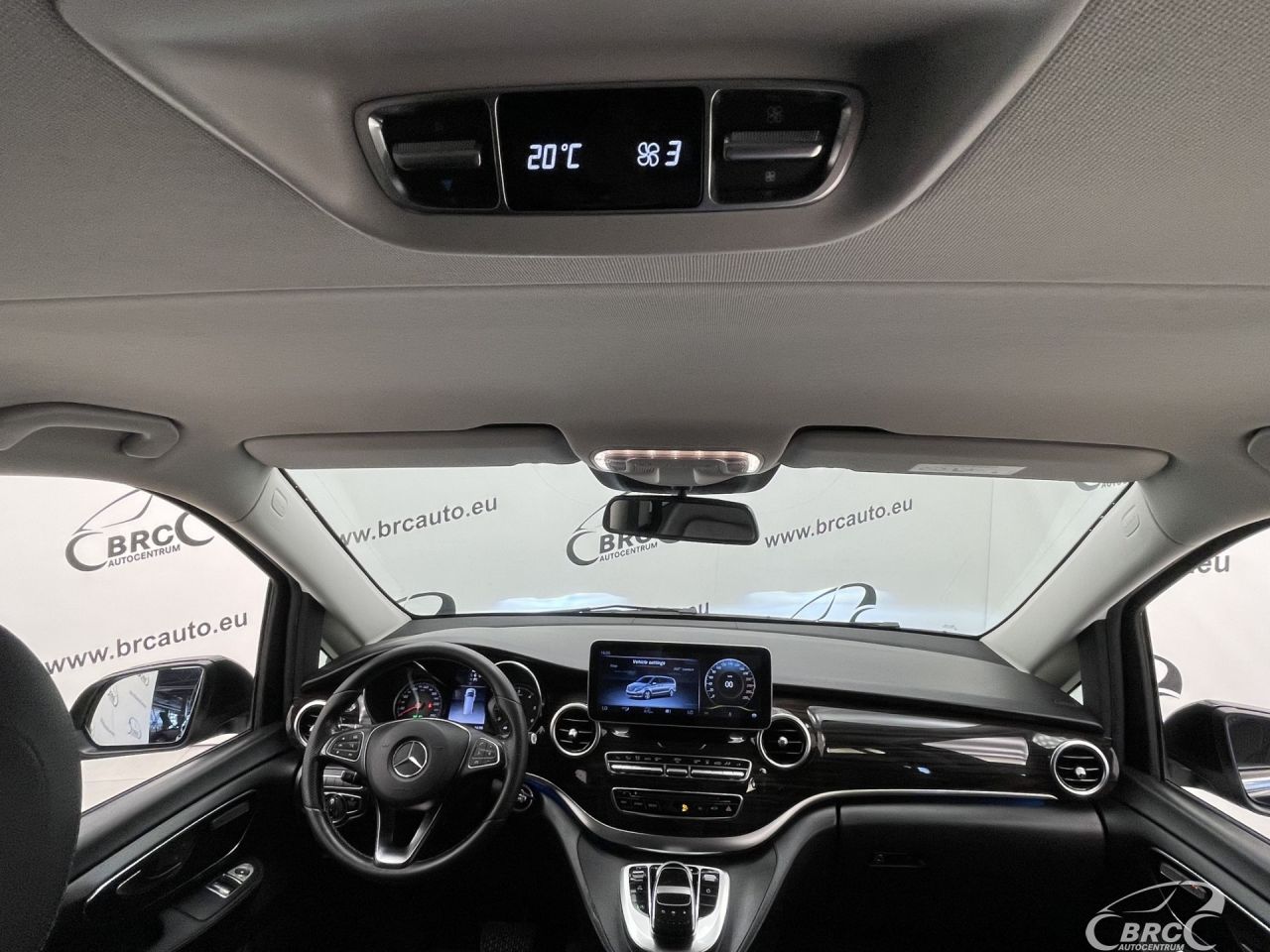 Mercedes-Benz V250 | 12