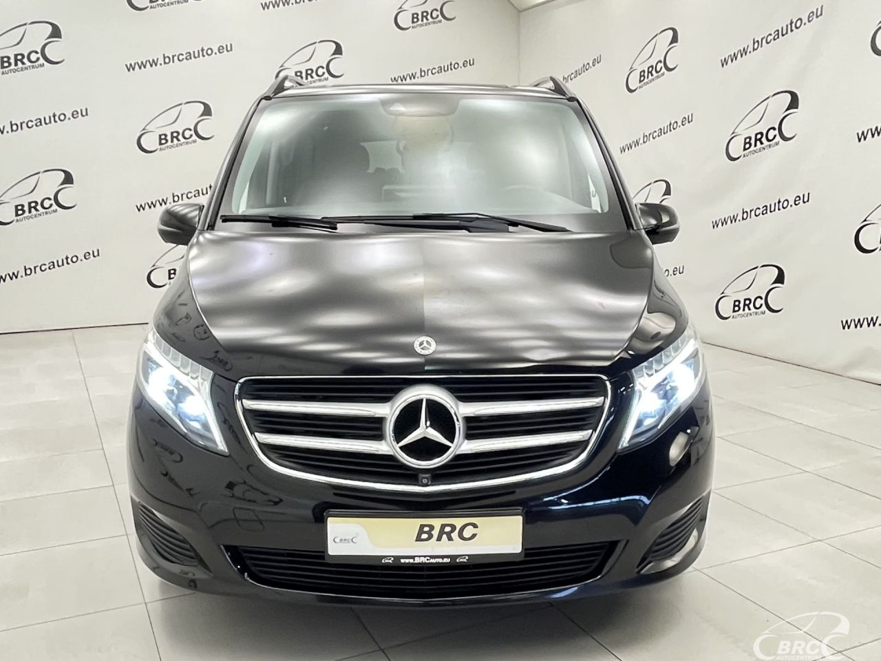 Mercedes-Benz V250 | 42