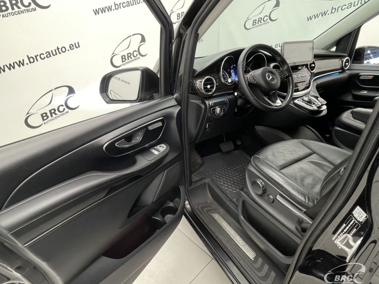 Mercedes-Benz V250 | 17