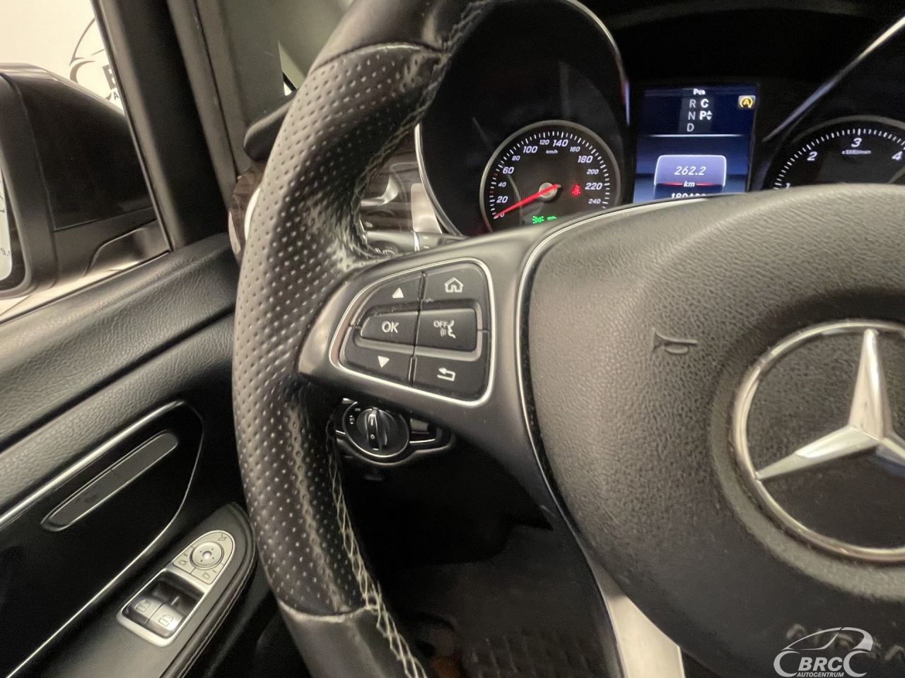 Mercedes-Benz V250 | 28