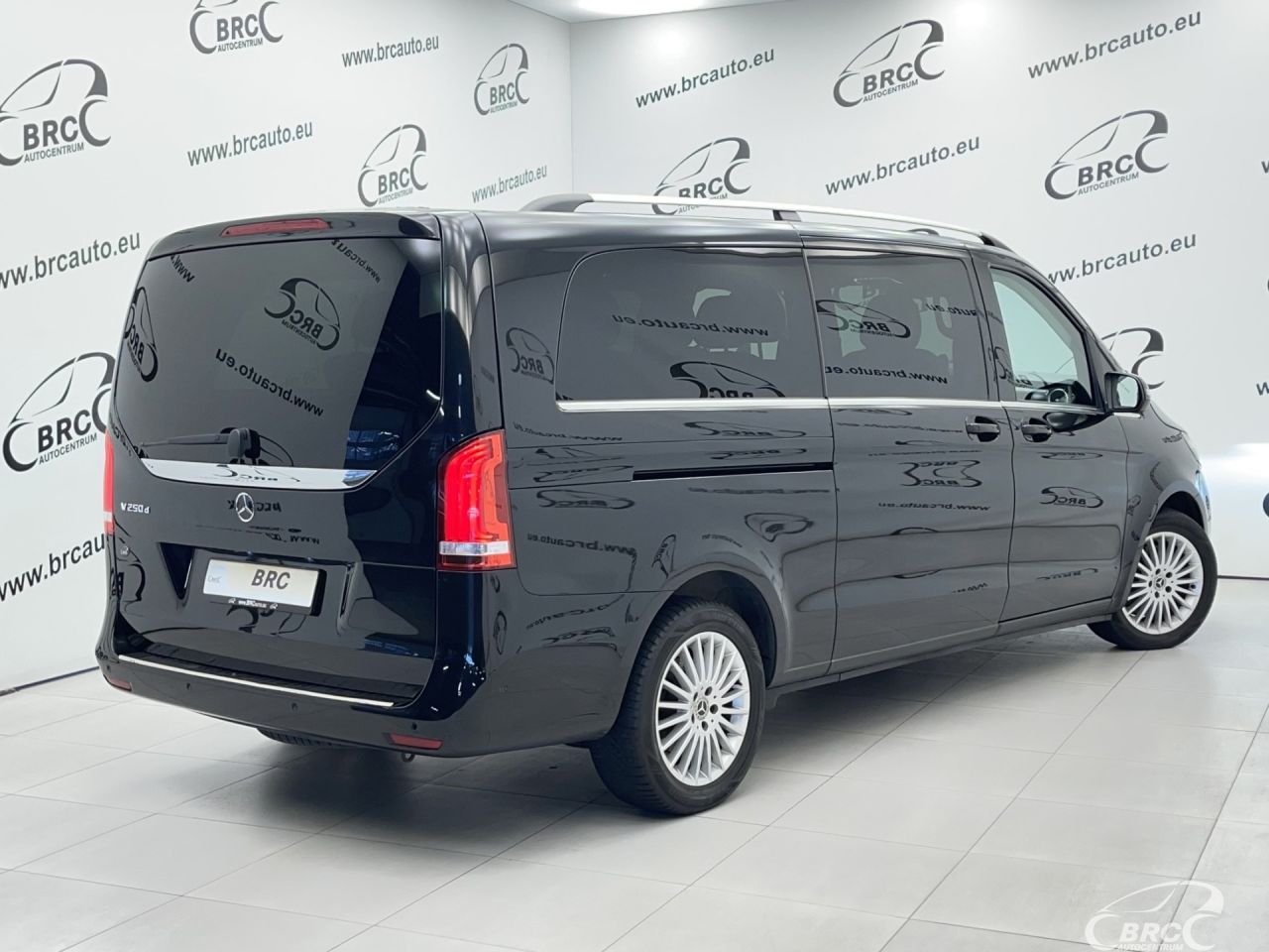 Mercedes-Benz V250 | 1