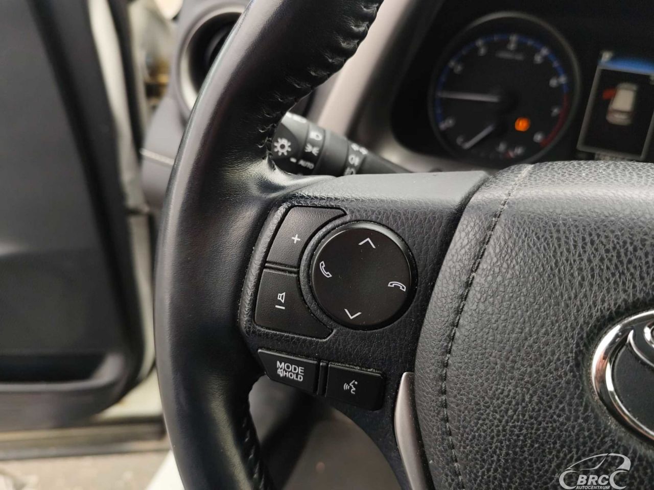 Toyota RAV4 | 10