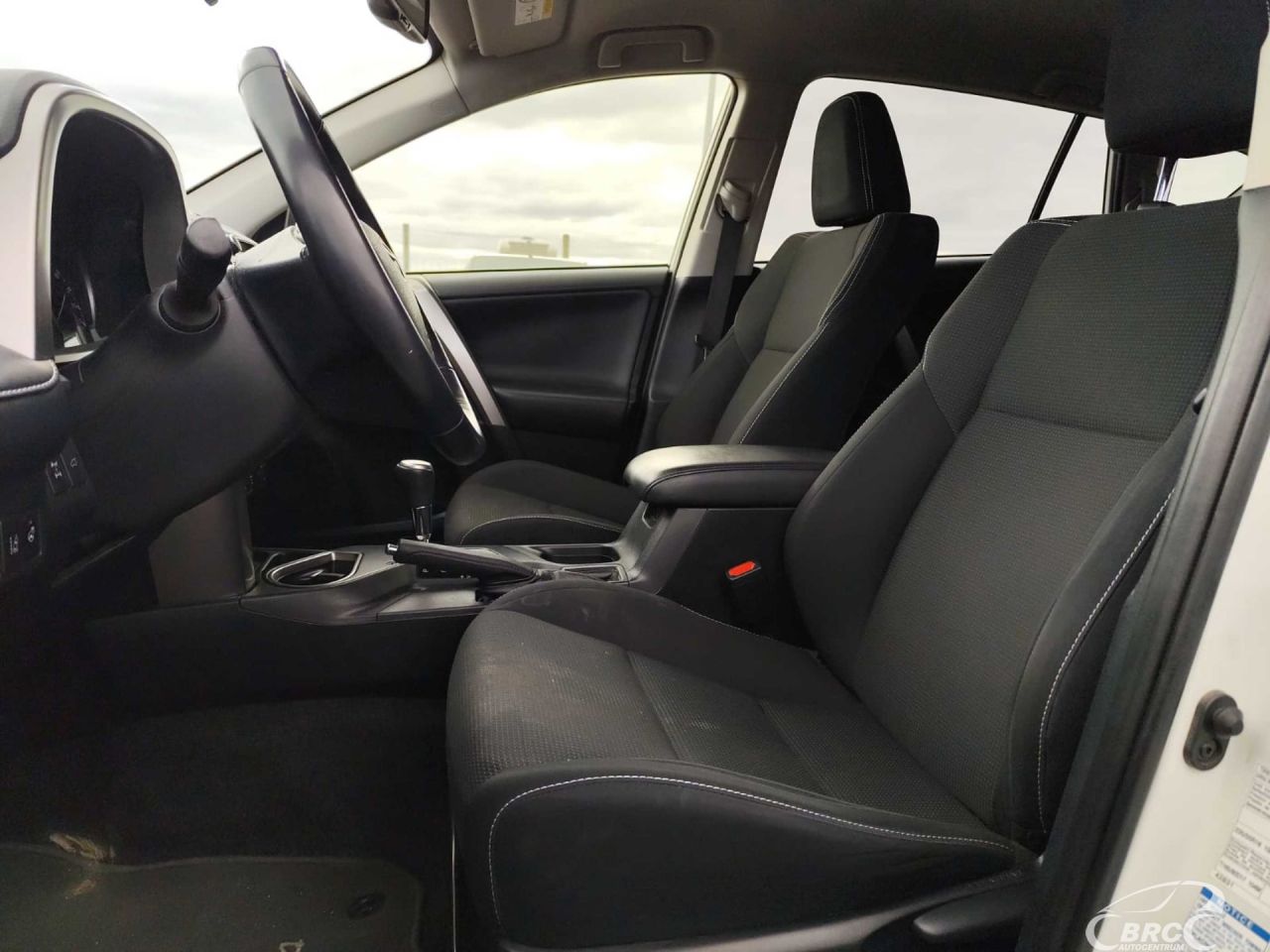 Toyota RAV4 | 4