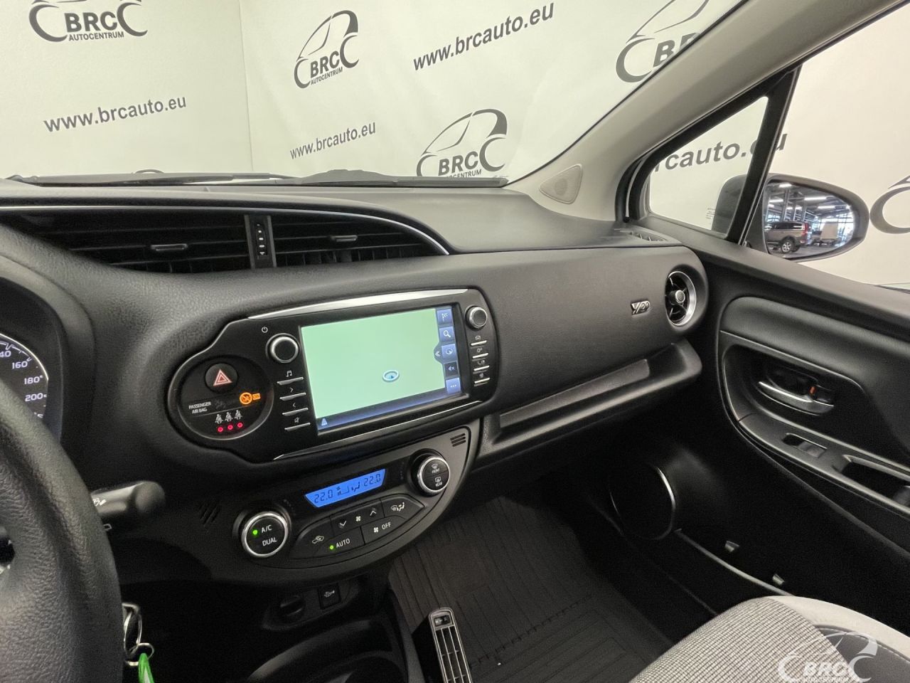 Toyota Yaris | 25