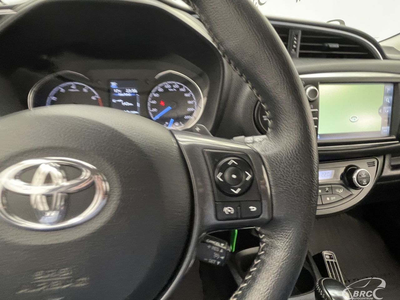 Toyota Yaris | 28
