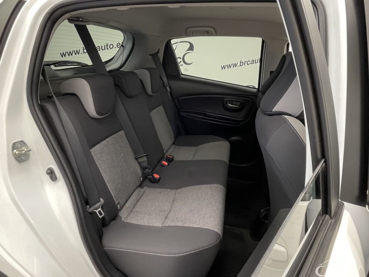 Toyota Yaris | 11