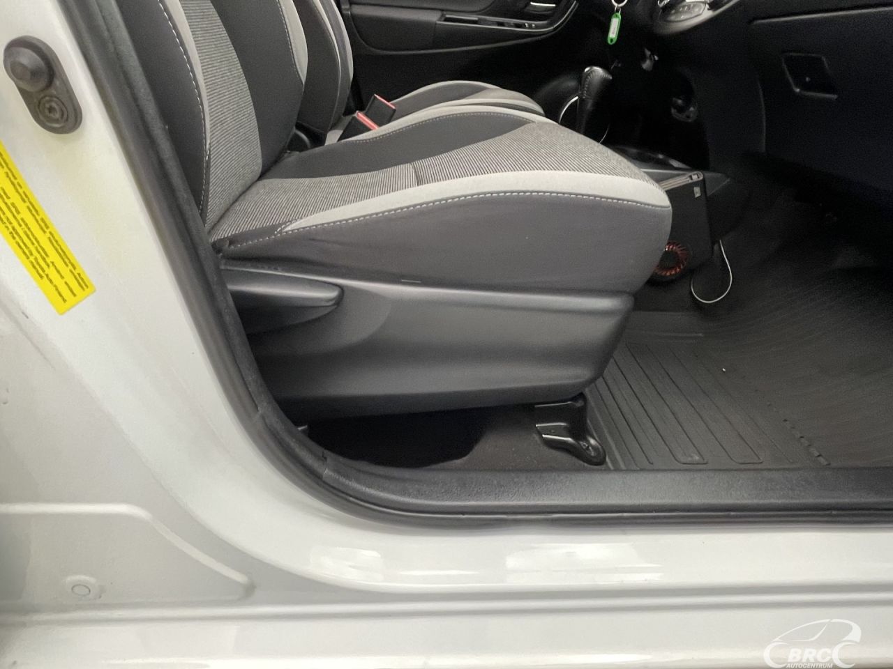 Toyota Yaris | 5