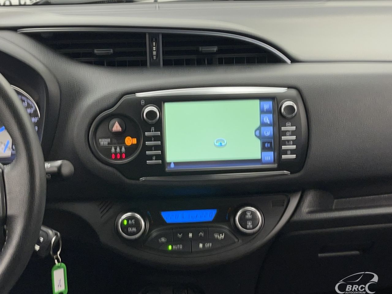 Toyota Yaris | 15