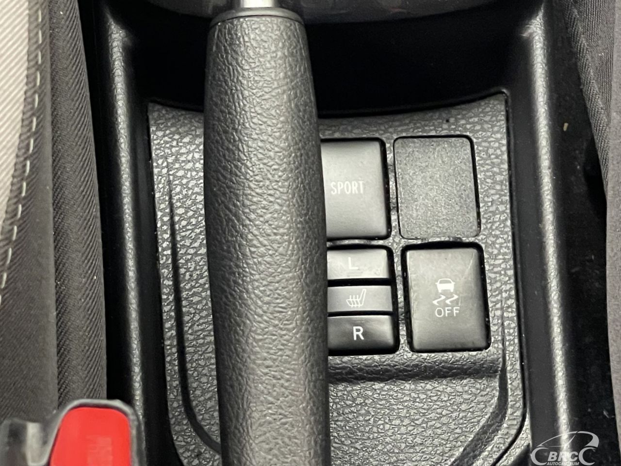 Toyota Yaris | 18