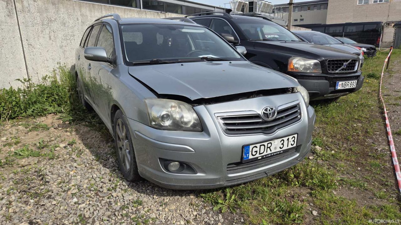 Toyota Avensis, 2.2 l., vienatūris