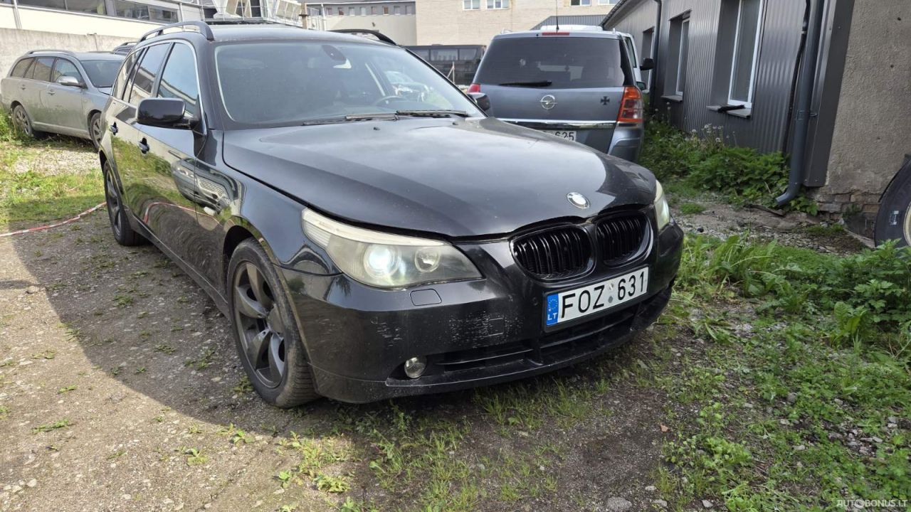 BMW 525, 2.5 l., universalas