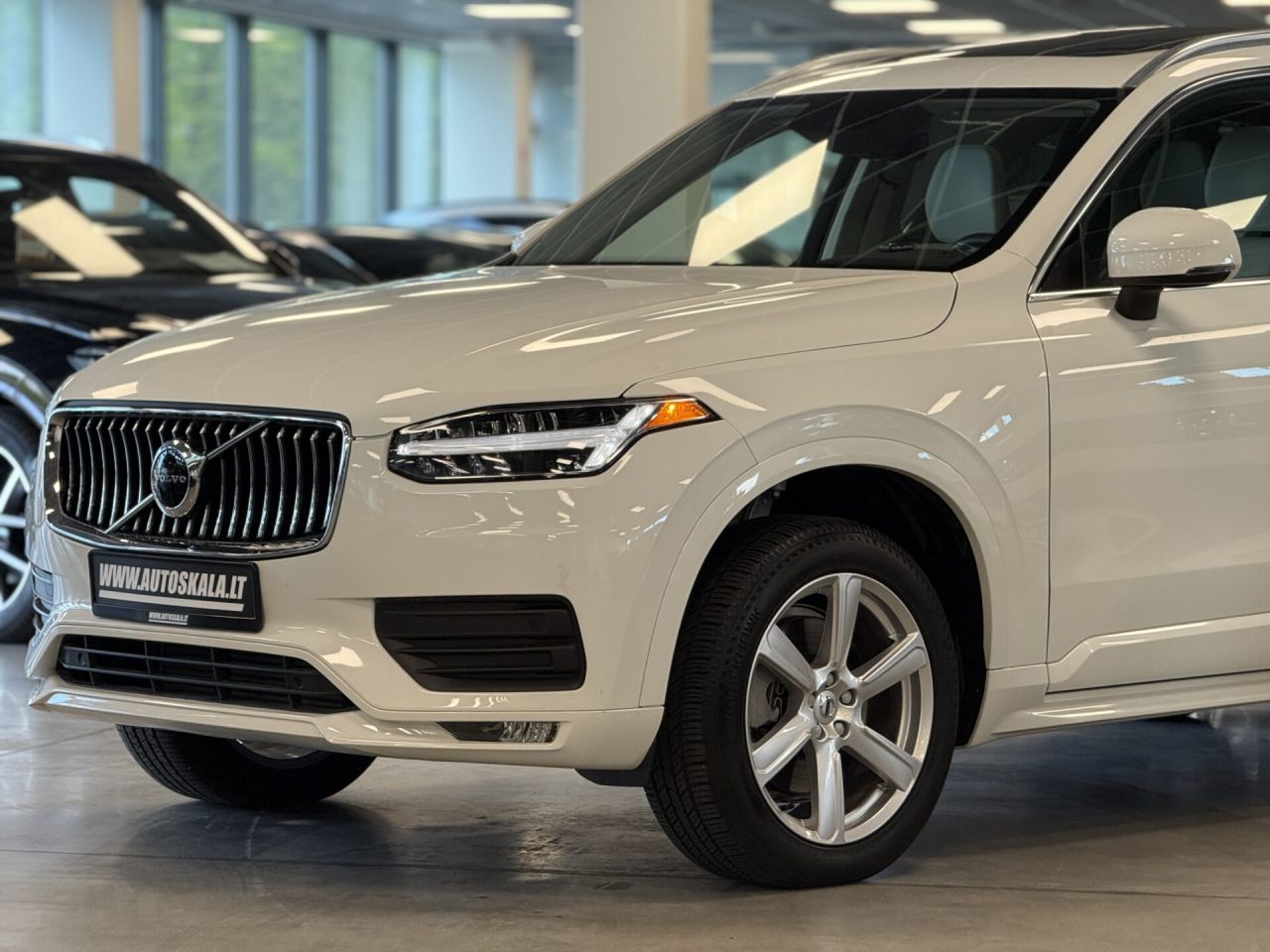 Volvo XC90 | 6