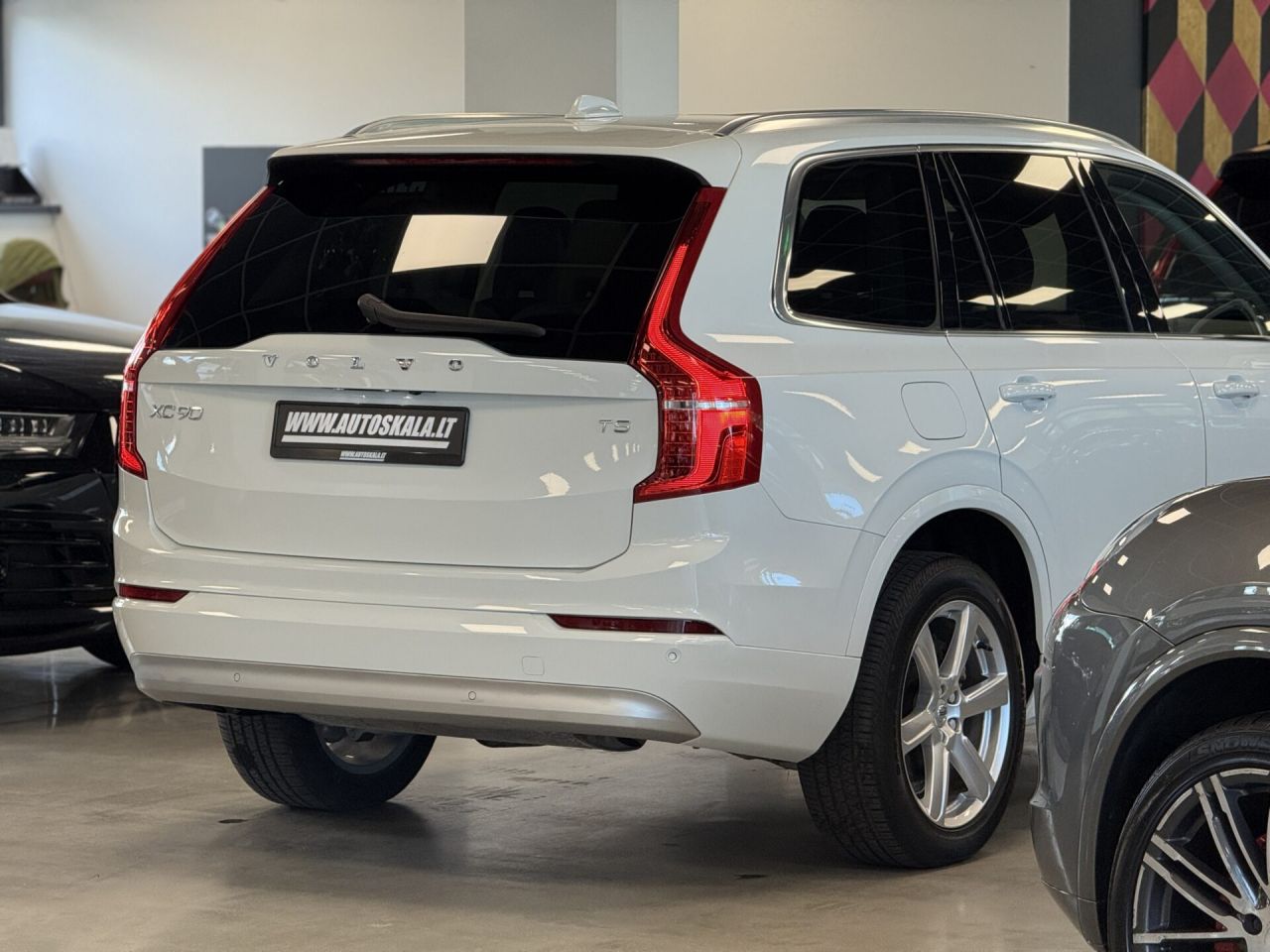 Volvo XC90 | 18
