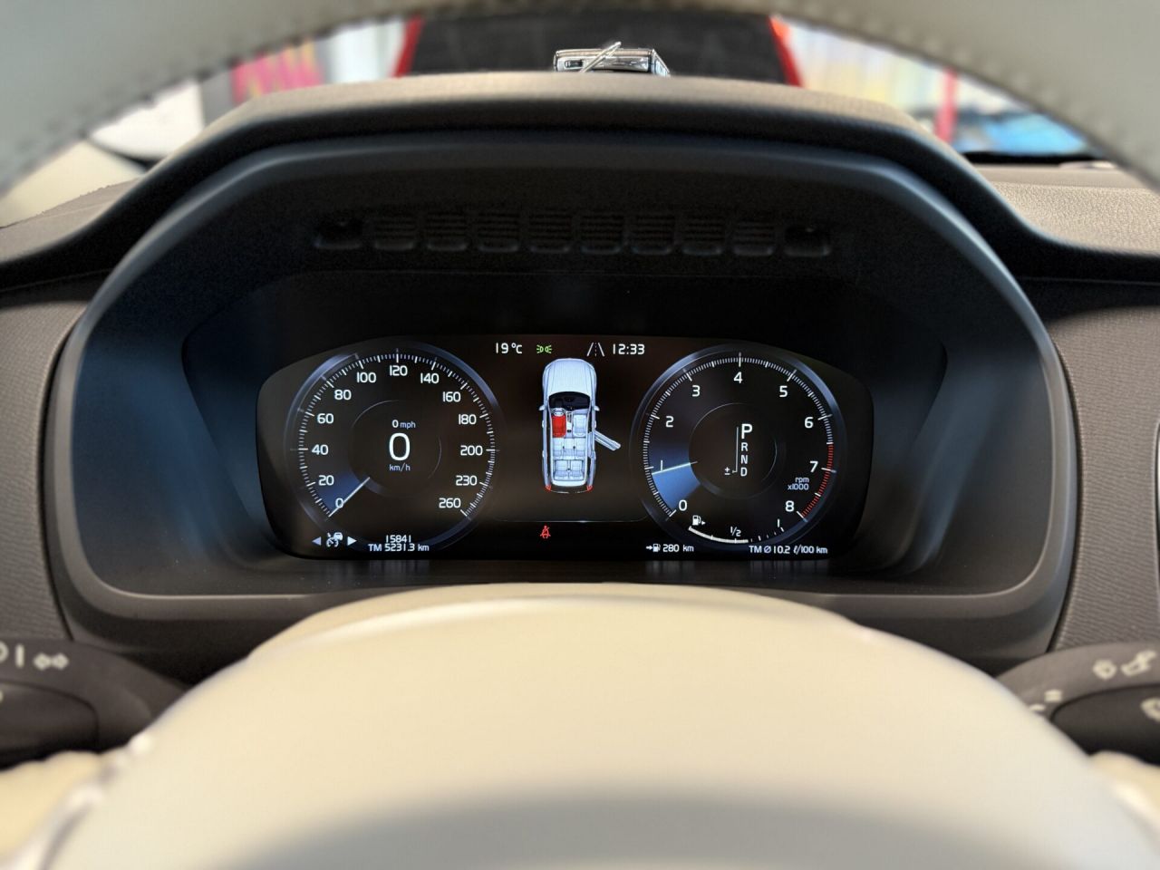 Volvo XC90 | 13