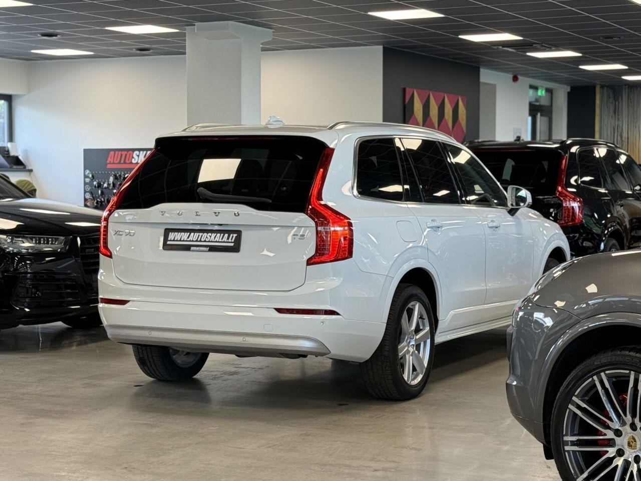 Volvo XC90 | 17