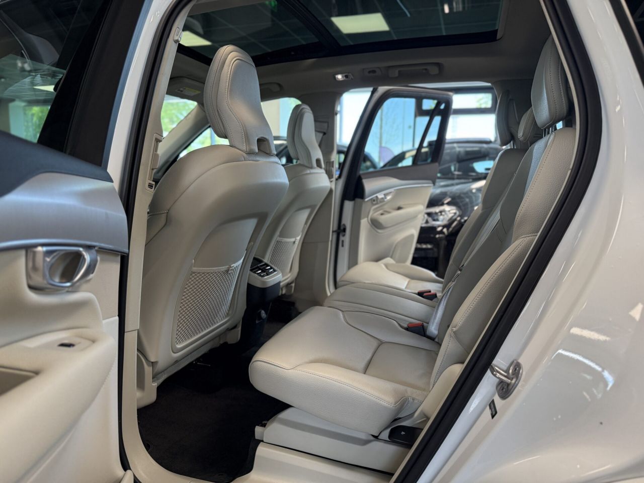 Volvo XC90 | 4