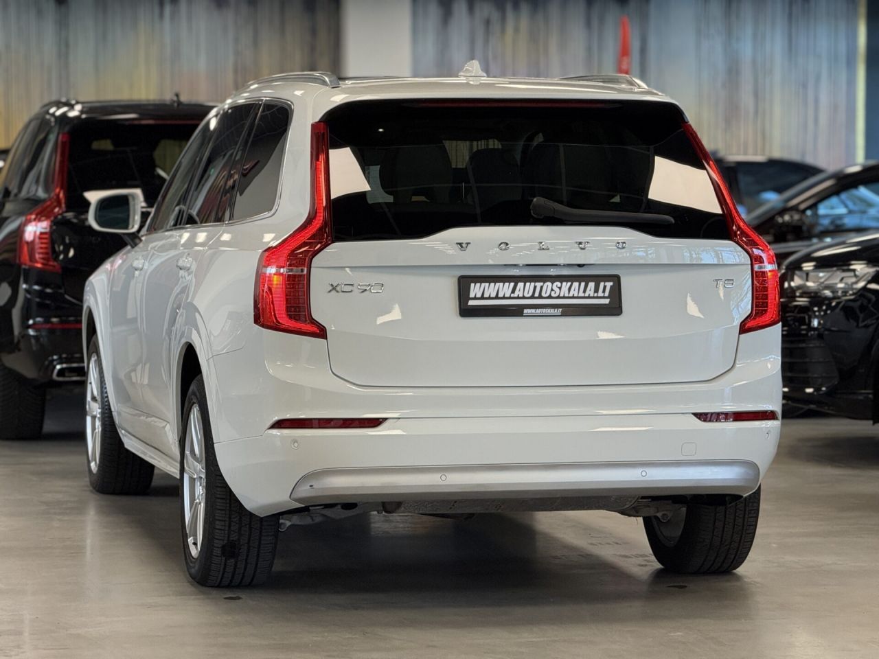 Volvo XC90 | 24
