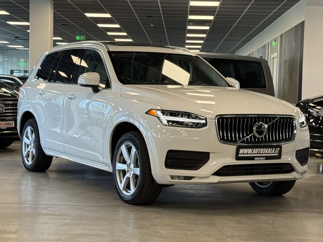 Volvo XC90 | 29