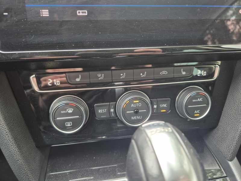 Volkswagen Passat | 12