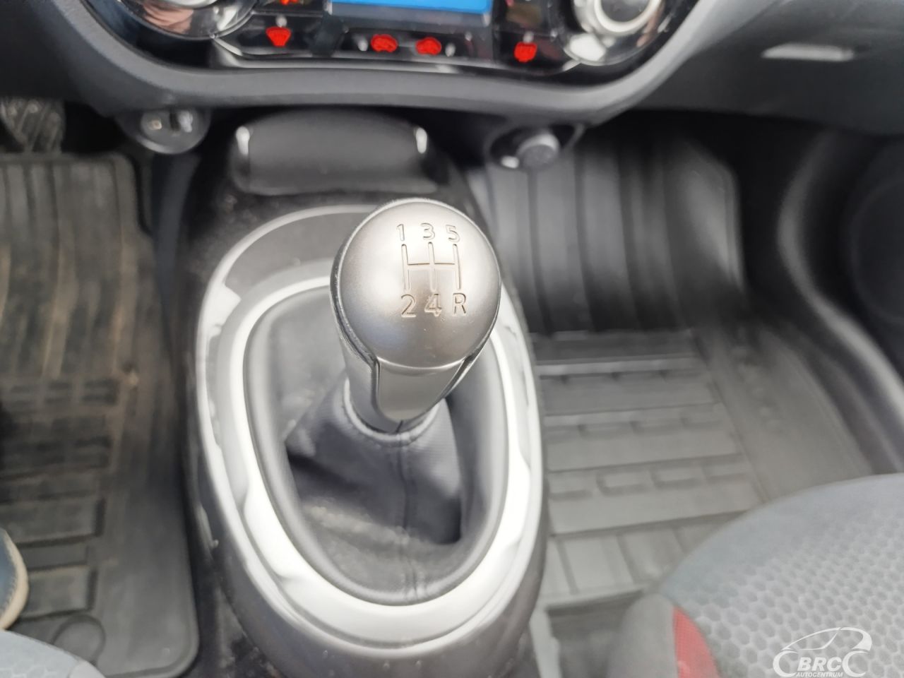 Nissan Juke | 12