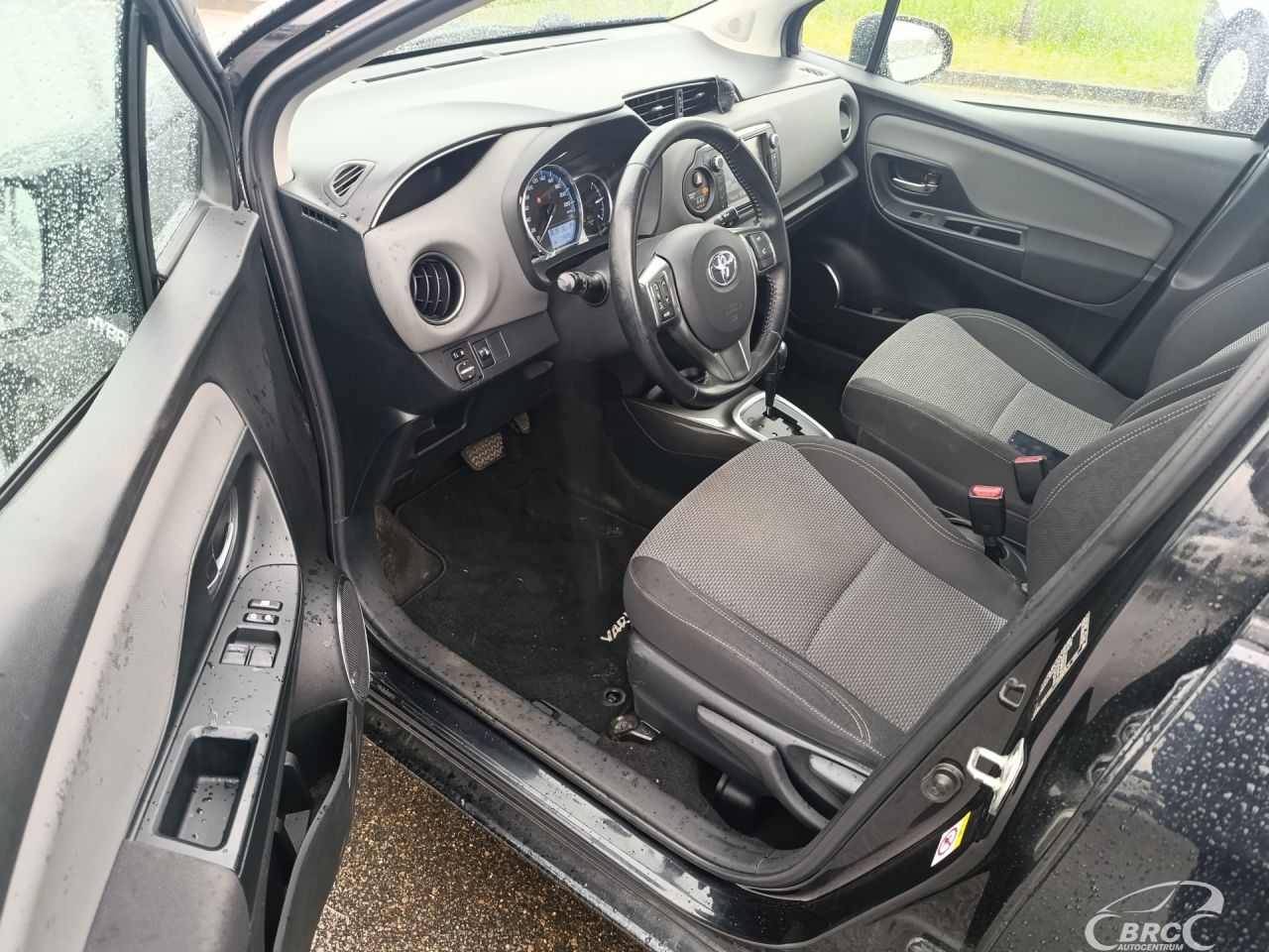 Toyota Yaris | 7